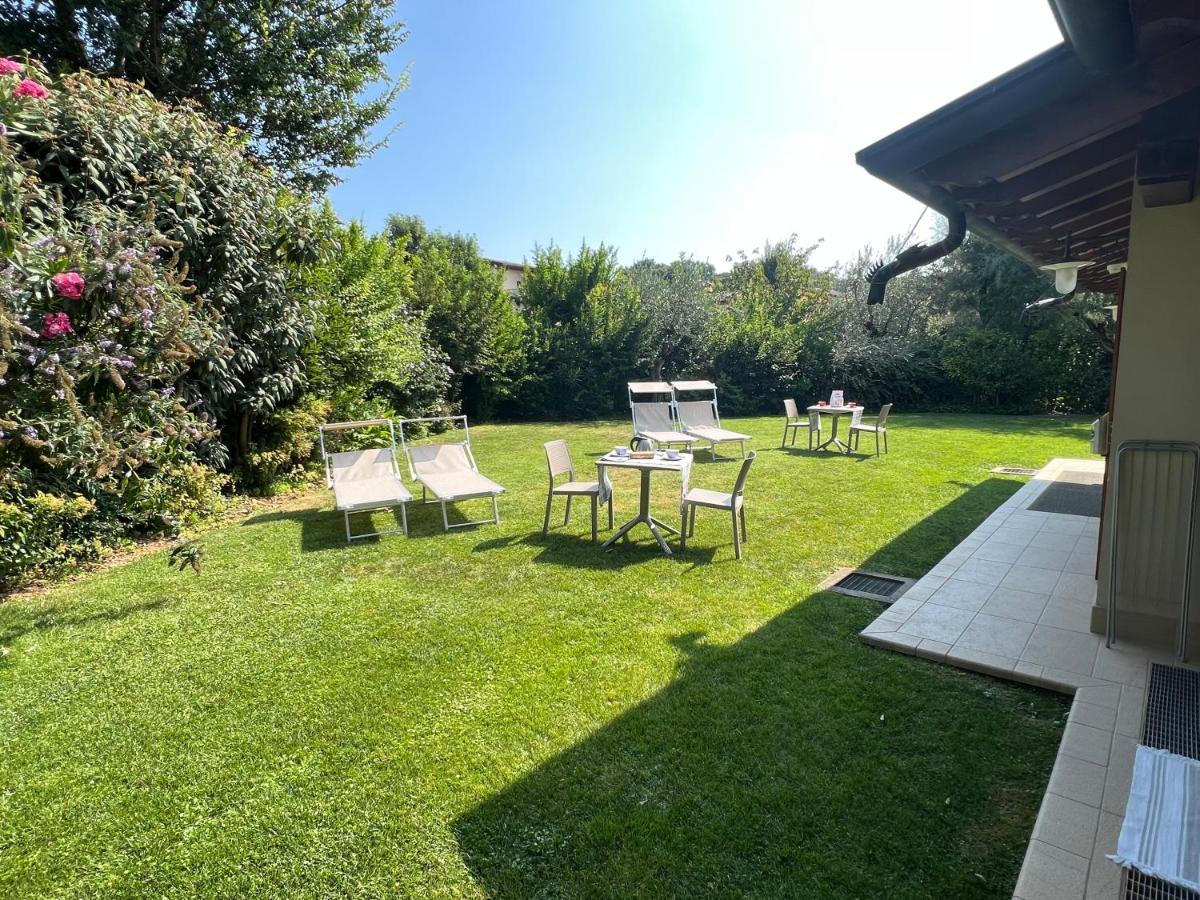 Steba House Savani Barbara Foresteria Lombarda Lonato Esterno foto